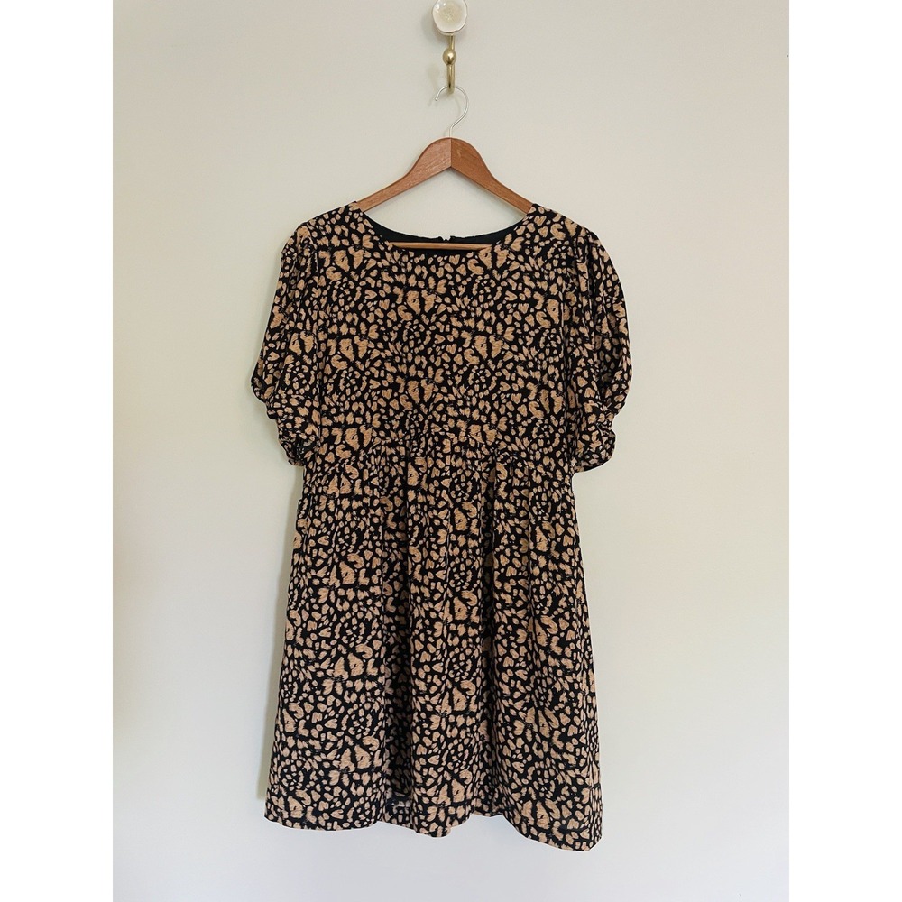 Very j Babydoll Animal‎ Print Short Dress. Medium. Puff Sleeve. Feminine